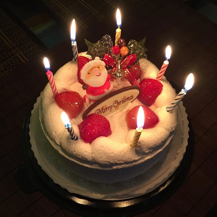 Japánban a piros-fehér torta az ünnepi időszak fénypontja.