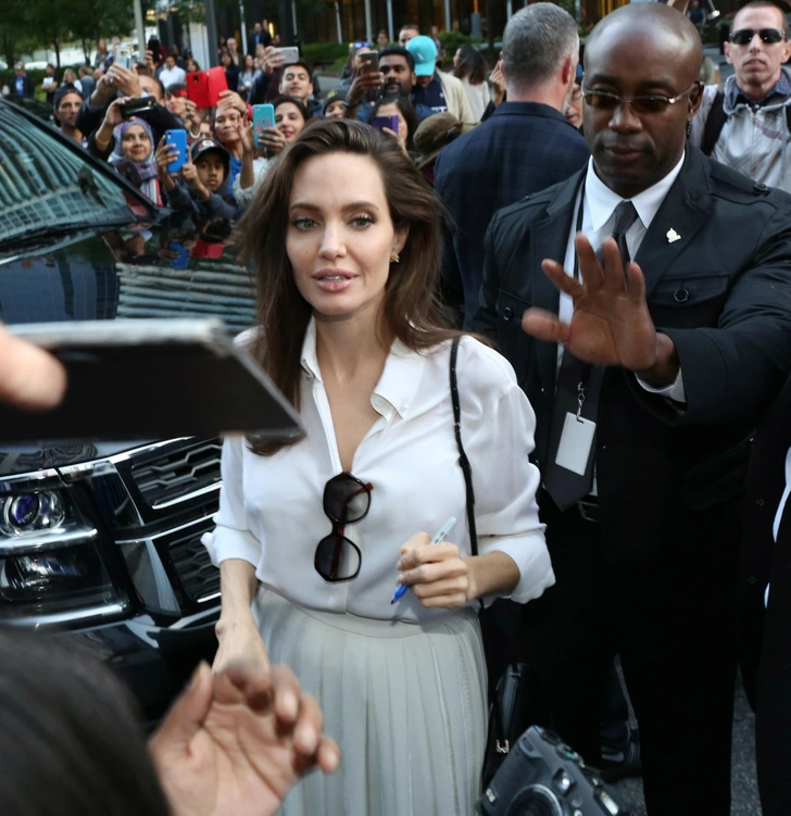 Jolie megbánta, hogy színésznő lett